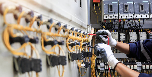 Professional Electrician technician working in Caney, KS
